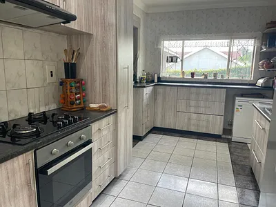 4 Bedroom House For Sale in East London - WFP0.webp