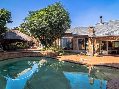 3 Bedroom House For Sale in Bedfordview - wXRf.webp