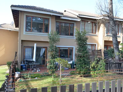 2 Bedroom Apartment For Sale in Sandton - pffS.webp