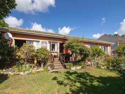3 Bedroom House For Sale in Port Alfred - UXz5.webp
