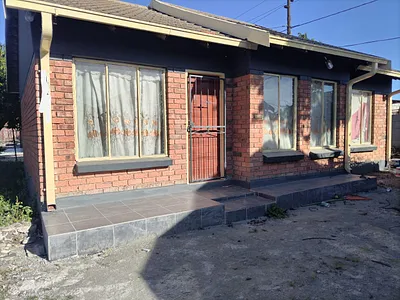 3 Bedroom House For Sale in Rustenburg - qZdu.webp