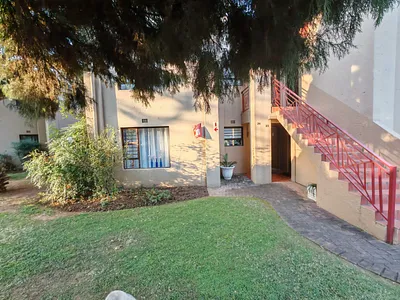 3 Bedroom House For Sale in Sasolburg - 89Ve.webp