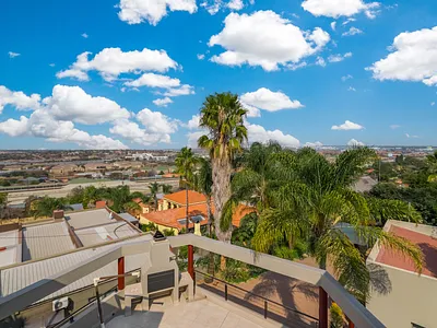 6 Bedroom House For Sale in Centurion - mI0r.webp