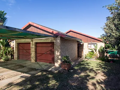 3 Bedroom House For Sale in Port Alfred - lo9S.webp