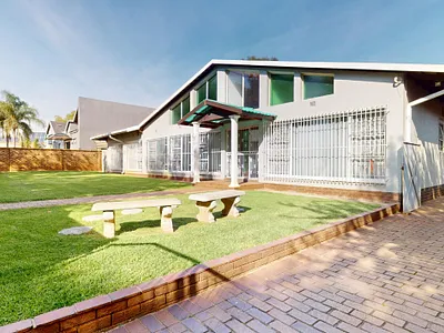 5 Bedroom House For Sale in Boksburg - 2MgE.webp