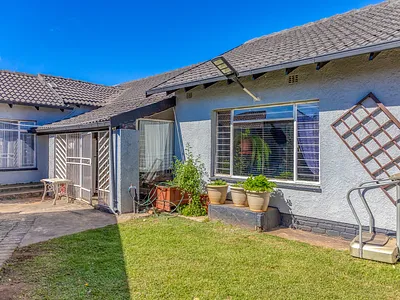 3 Bedroom House For Sale in Randfontein - UY8W.webp