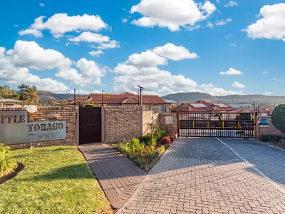3 Bedroom Apartment For Sale in Roodepoort - Flfa.webp