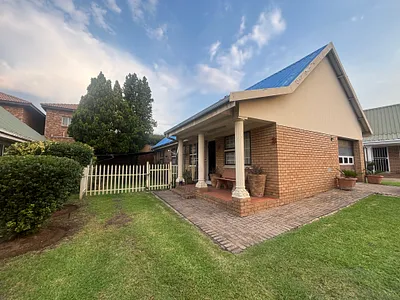 2 Bedroom Townhouse For Sale in Witbank - b0f6.webp