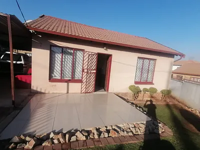 2 Bedroom House For Sale in Pretoria - SLOv.webp