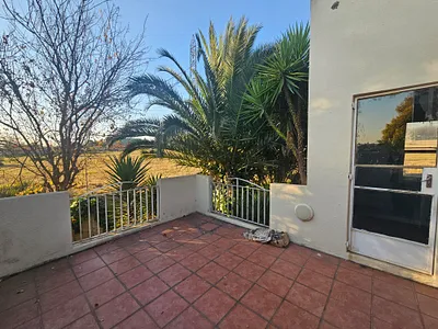 3 Bedroom Townhouse For Sale in Johannesburg - PEyu.webp