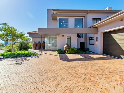 4 Bedroom House For Sale in Langebaan - RuM4.webp