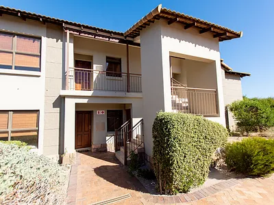 3 Bedroom Apartment For Sale in Langebaan - 3ayQ.webp
