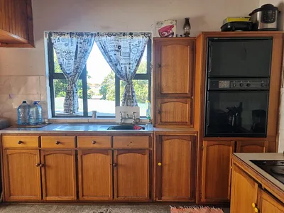 3 Bedroom House For Sale in Uitenhage - aWvA.webp