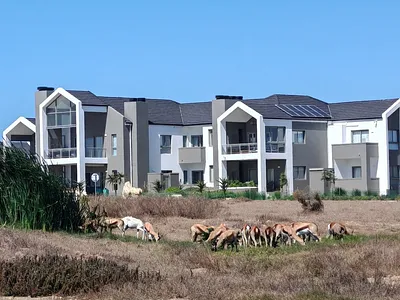 2 Bedroom Apartment For Sale in Langebaan - Qu1i.webp