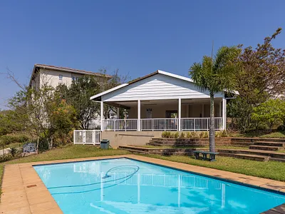 3 Bedroom Apartment For Sale in Ballito - v8gS.webp
