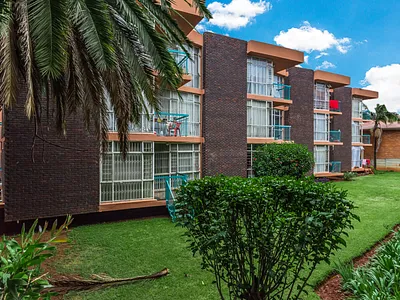 2 Bedroom Apartment For Sale in Roodepoort - YHJH.webp