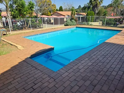 3 Bedroom Townhouse For Sale in Johannesburg - Q1C8.webp