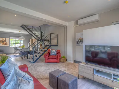 2 Bedroom Apartment To Rent in Somerset West - JjQB.webp