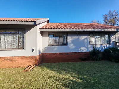 3 Bedroom House For Sale in Sasolburg - pUFB.webp
