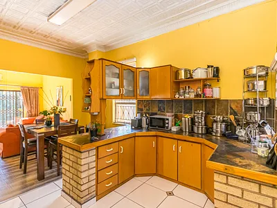 2 Bedroom House For Sale in Roodepoort - xKKP.webp