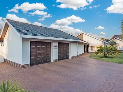 3 Bedroom House For Sale in Krugersdorp - Oip4.webp