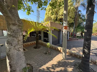 5 Bedroom House For Sale in Rustenburg - 5lvl.webp