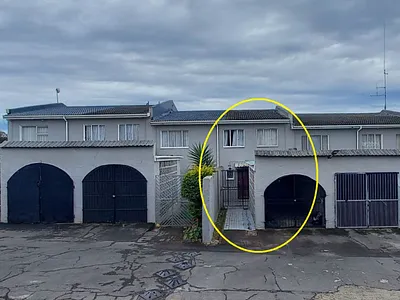 3 Bedroom Townhouse To Rent in East London - img