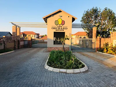 3 Bedroom Townhouse For Sale in Rustenburg - bRop.webp