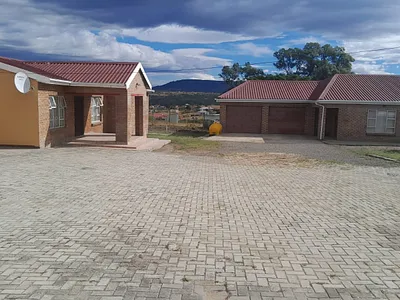 4 Bedroom House For Sale in Bhisho - YDPP.webp