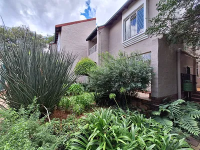 3 Bedroom Townhouse For Sale in Pretoria - DmGh.webp