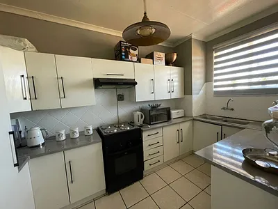 2 Bedroom Apartment For Sale in Vanderbijlpark - C0lL.webp