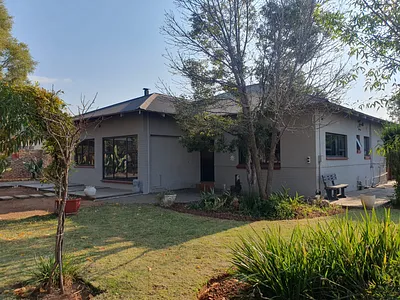 4 Bedroom House For Sale in Parys - gzeK.webp