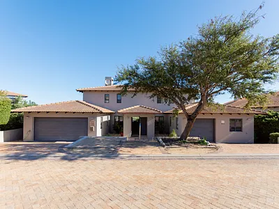 3 Bedroom House For Sale in Langebaan - ythT.webp