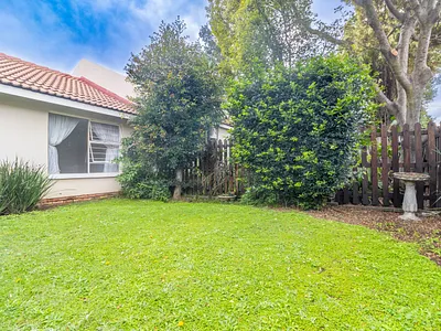 2 Bedroom Townhouse For Sale in Sandton - D9e2.webp