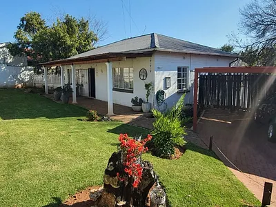 2 Bedroom House For Sale in Germiston - 6mRy.webp