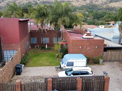 5 Bedroom House For Sale in Akasia - GUcM.webp