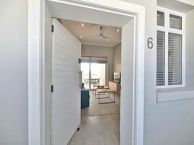 2 Bedroom Apartment For Sale in Struisbaai - y9KD.webp