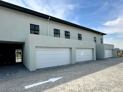 3 Bedroom Apartment For Sale in Blouberg - fc1U.webp