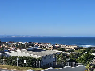 9 Bedroom House For Sale in Jeffreys Bay - vueS.webp