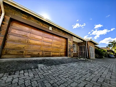 3 Bedroom Townhouse For Sale in Bo-dorp, Rustenburg - Wssv.webp