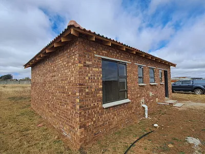 2 Bedroom House For Sale in Balfour - Faub.webp