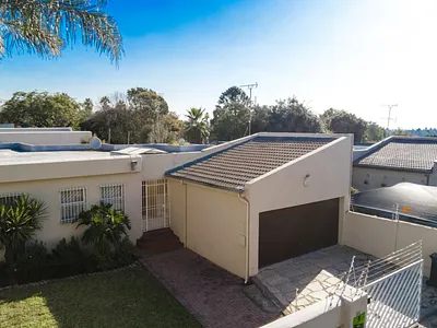 3 Bedroom House For Sale in Edenvale - n4Dp.webp