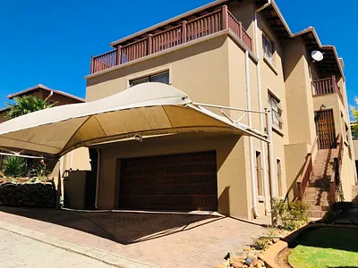 4 Bedroom House For Sale in Vereeniging - zIlF.webp