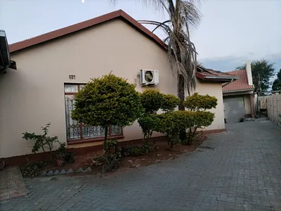 3 Bedroom House For Sale in Rustenburg - 3gVc.webp
