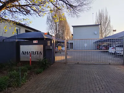 2 Bedroom Apartment For Sale in Potchefstroom - hYon.webp