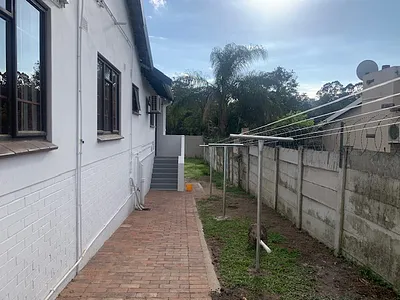 2 Bedroom Apartment To Rent in Pinetown - lbqN.webp