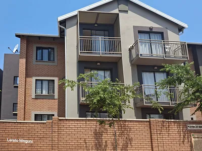 3 Bedroom Apartment For Sale in Pretoria - bgSB.webp