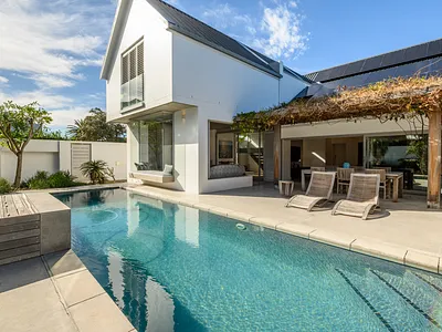 4 Bedroom House For Sale in Port Elizabeth - fQqx.webp