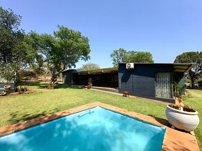 5 Bedroom House For Sale in Rustenburg - uZWo.webp