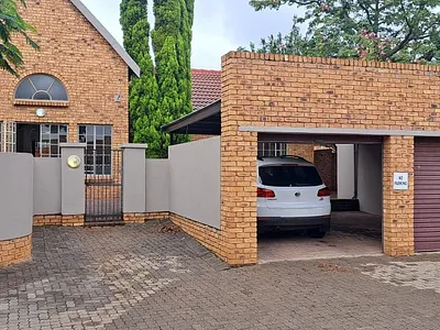 4 Bedroom Townhouse For Sale in Rustenburg - 07Tv.webp